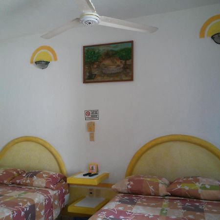 Hotel Sarabi Barra de Navidad Exterior photo