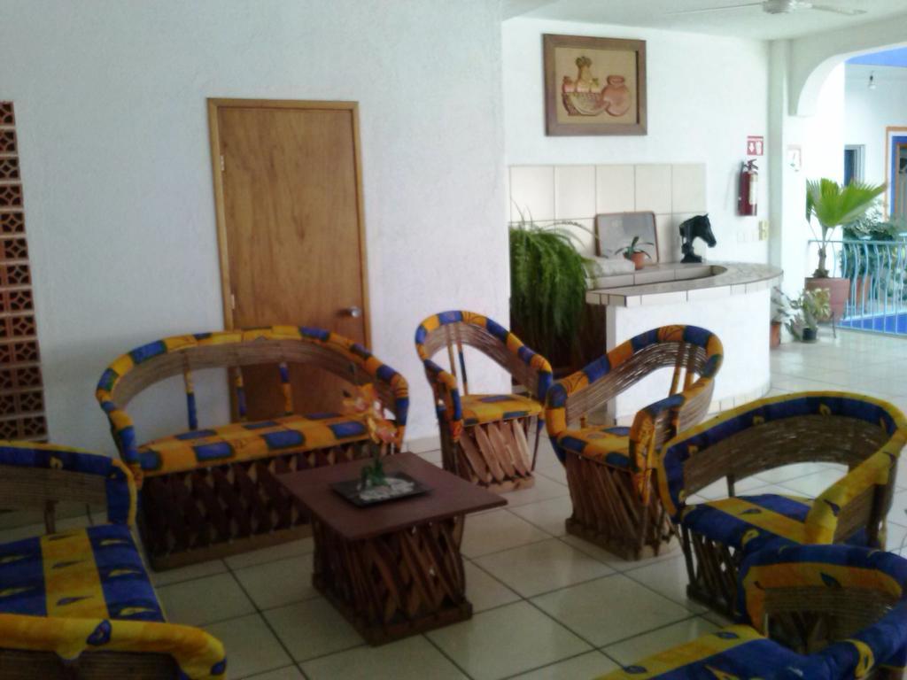 Hotel Sarabi Barra de Navidad Exterior photo
