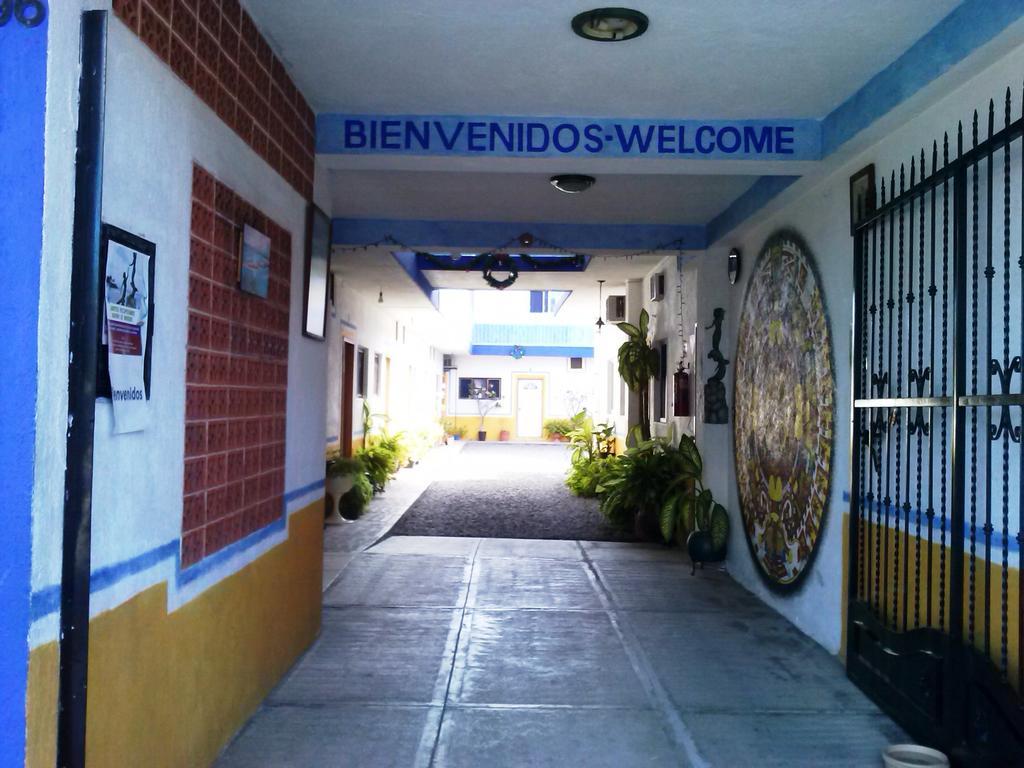Hotel Sarabi Barra de Navidad Exterior photo