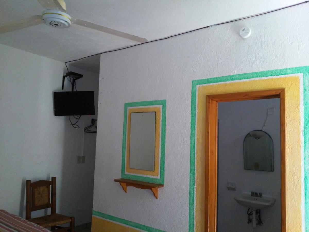 Hotel Sarabi Barra de Navidad Exterior photo