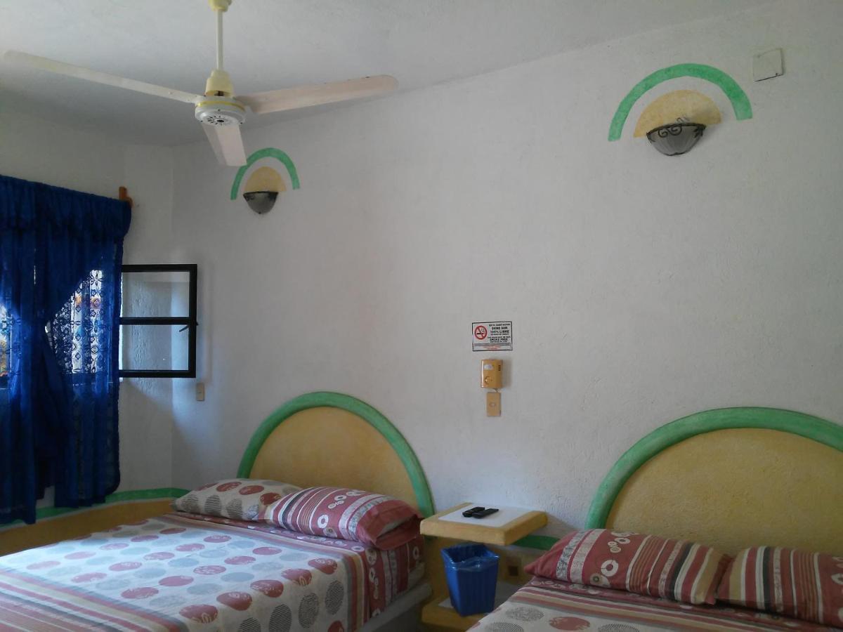 Hotel Sarabi Barra de Navidad Exterior photo